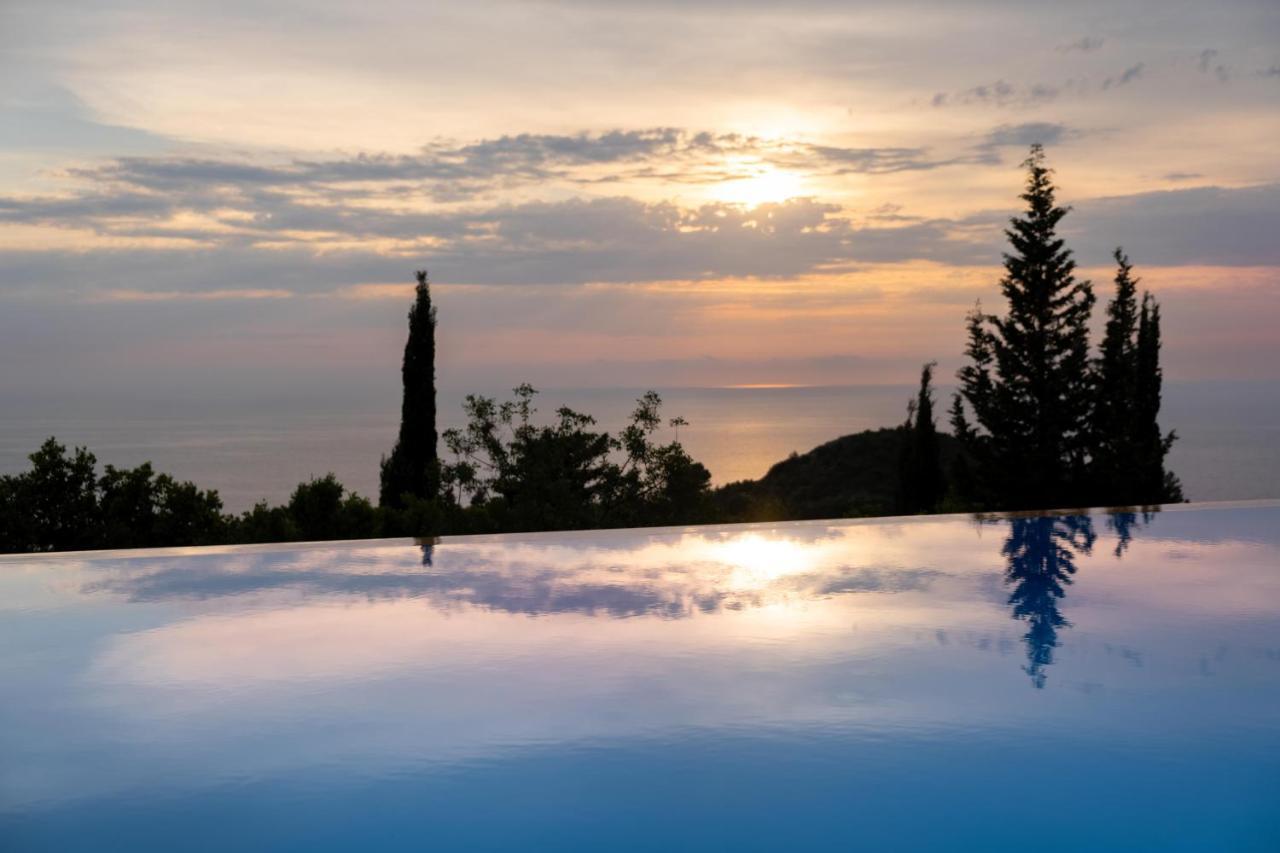 Sapphire Blue Villa Kalamítsi المظهر الخارجي الصورة